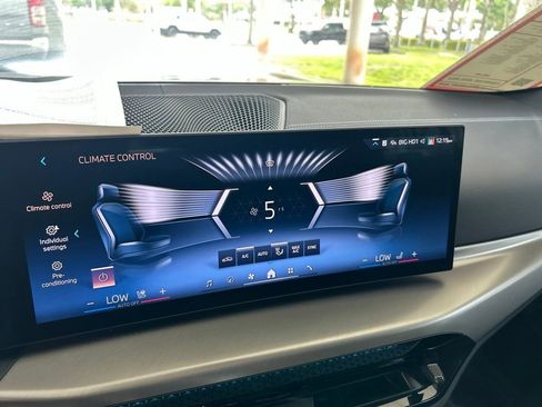 Used 2026 BMW 430i Convertible RWD image 18