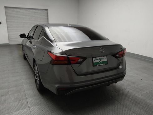 Used 2023 Nissan Altima 2.5 SV FWD image 6