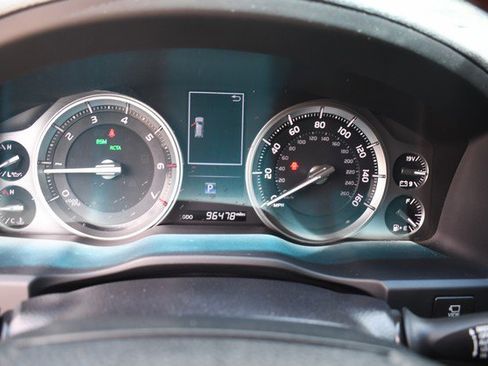Used 2018 Toyota Land Cruiser AWD/4WD image 33