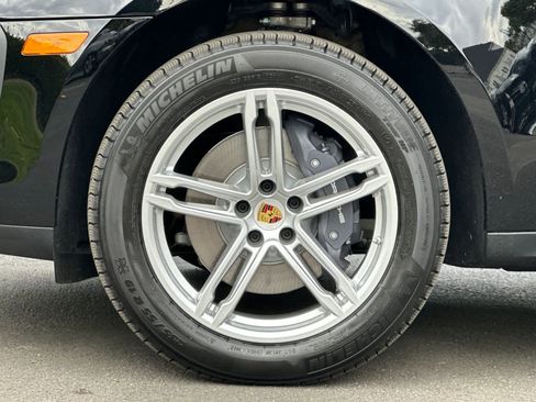 New 2026 Porsche Macan image 30