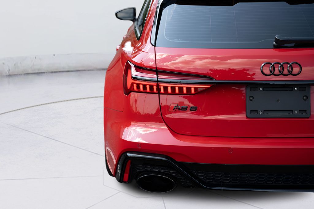Used 2021 Audi RS 6 w/ Executive Package AWD/4WD image 18