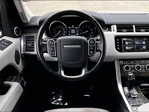 Used 2016 Land Rover Range Rover Sport HSE image 16