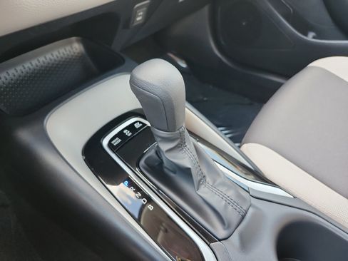 Used 2026 Toyota Corolla LE FWD image 21