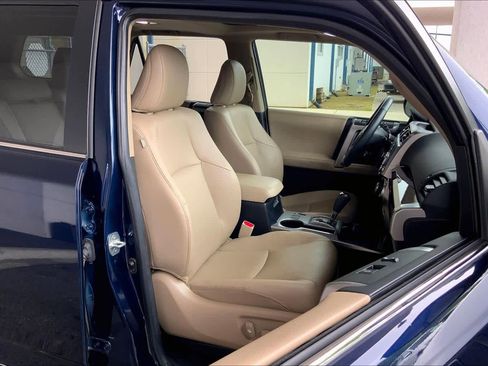 Used 2024 Toyota 4Runner Limited RWD image 9