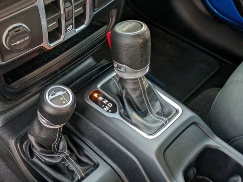 Used 2021 Jeep Gladiator Overland image 24