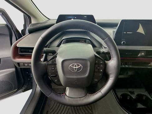 Certified 2025 Toyota Prius Plug-In Hybrid image 11