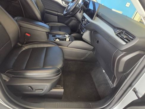 Used 2024 Ford Escape Platinum AWD/4WD image 24