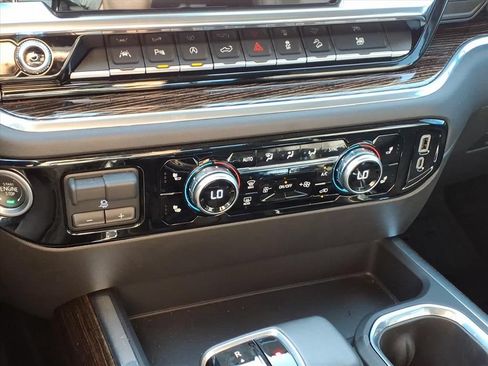 Used 2025 GMC Sierra 1500 Elevation w/ Elevation Premium Package AWD/4WD image 29