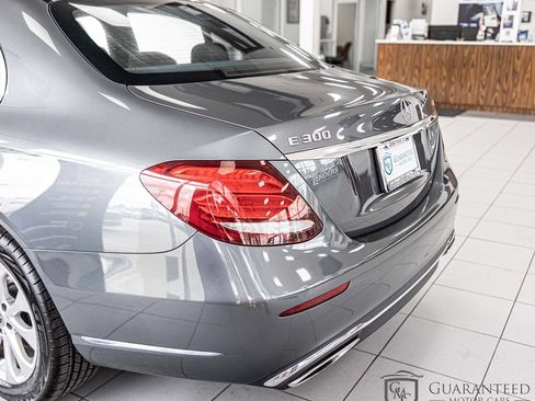 Used 2019 Mercedes-Benz E 300 4MATIC w/ Driver Assistance Package image 16