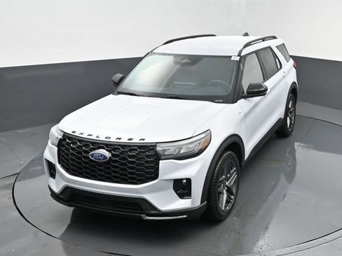 New 2026 Ford Explorer ST-Line w/ ST-Line Street Pack image 23