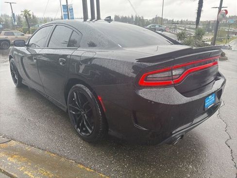 Used 2020 Dodge Charger R/T w/ Blacktop Package image 8