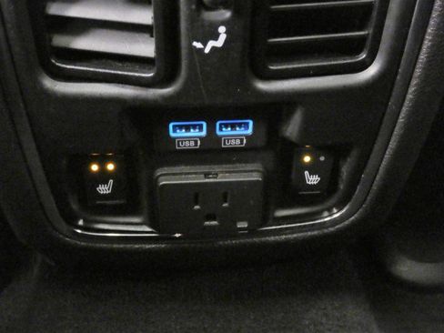 Used 2021 Jeep Grand Cherokee Limited AWD/4WD image 23
