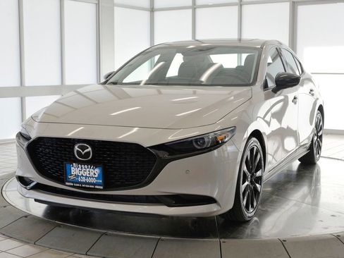 Certified 2025 MAZDA MAZDA3 2.5 Turbo Sedan w/Premium Plus image 4
