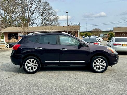 Used 2011 Nissan Rogue SV w/ SL Pkg image 8
