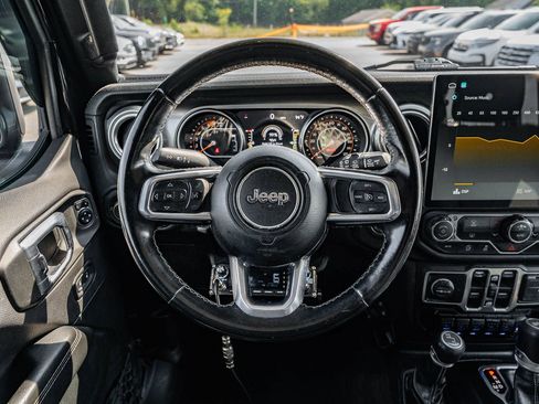 Used 2021 Jeep Wrangler Unlimited Sahara AWD/4WD image 25