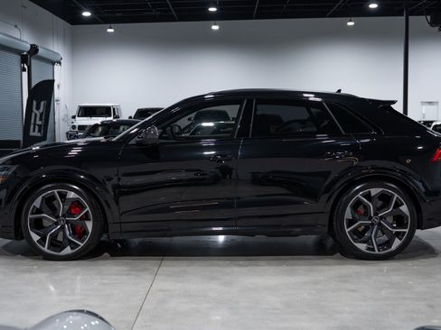 Used 2024 Audi RS Q8 AWD/4WD image 3
