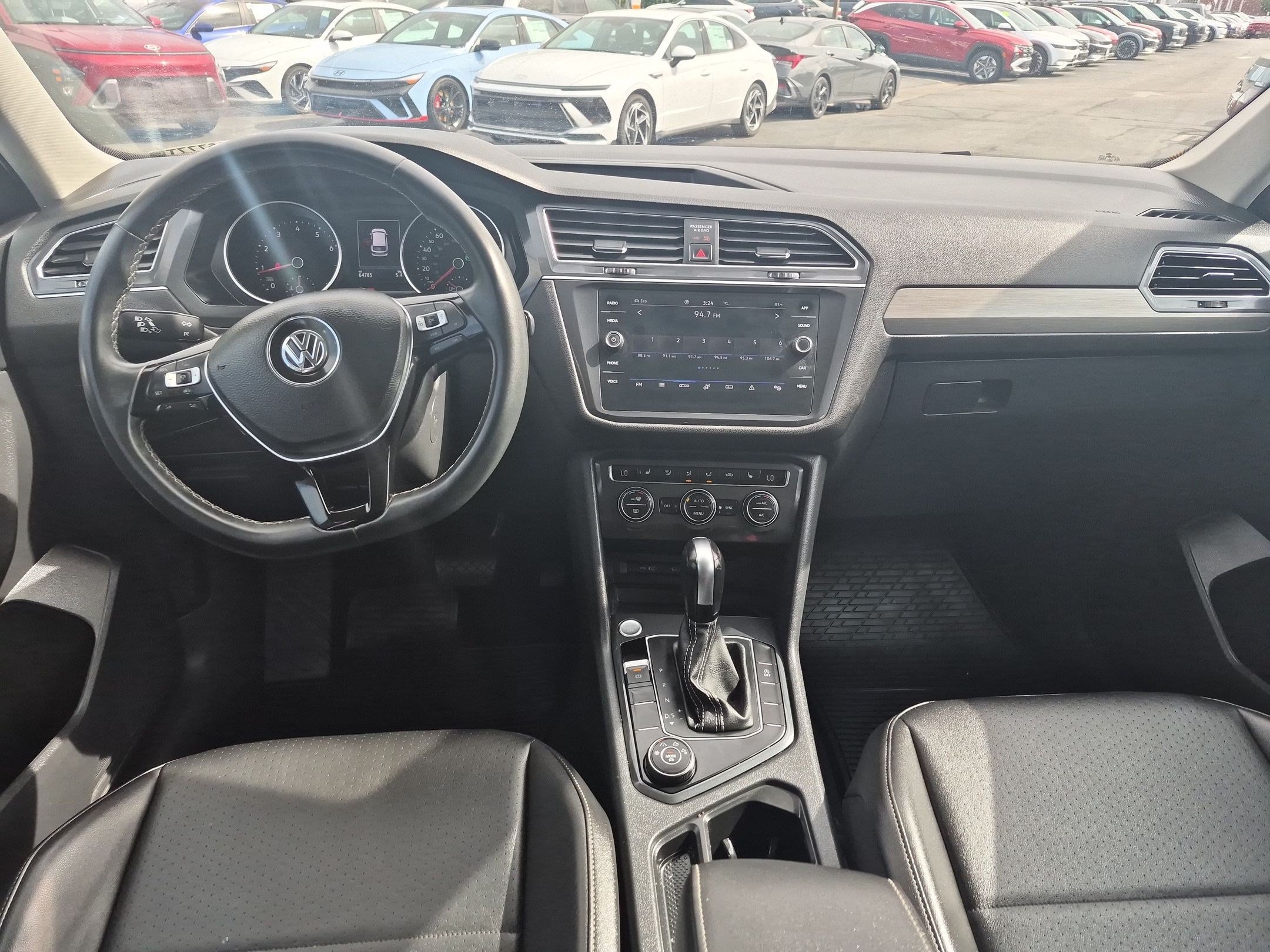 Used 2021 Volkswagen Tiguan SE AWD/4WD image 25
