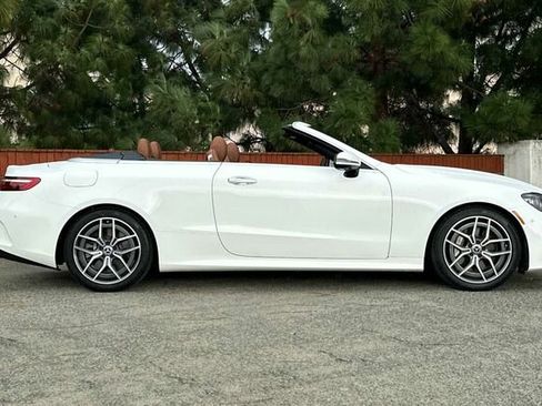 Used 2023 Mercedes-Benz E 450 Cabriolet image 3