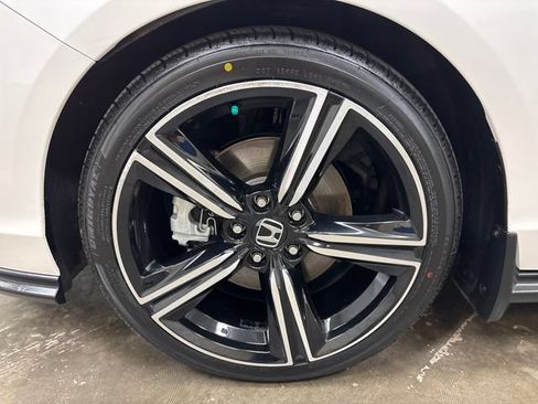 Used 2023 Honda Accord Sport image 15