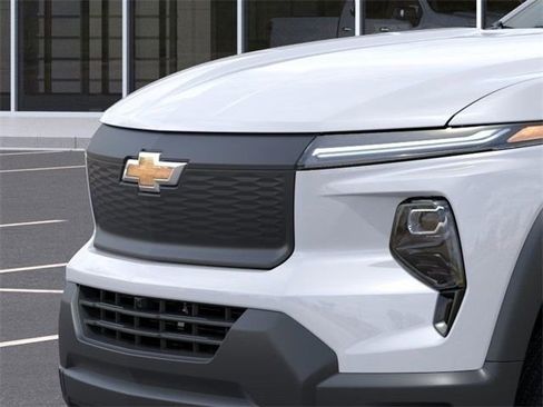 Used 2024 Chevrolet Silverado EV W/T AWD/4WD image 13