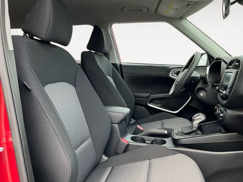 Used 2024 Kia Soul LX FWD image 11