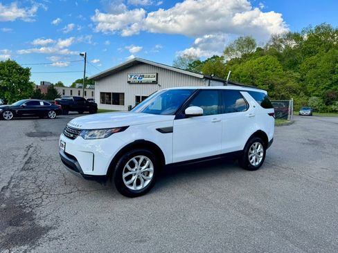Used 2019 Land Rover Discovery SE AWD/4WD image 2