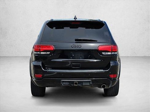 Used 2019 Jeep Grand Cherokee Altitude RWD image 6