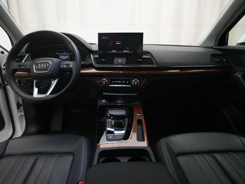 Used 2023 Audi Q5 Premium w/ Convenience Package AWD/4WD image 5