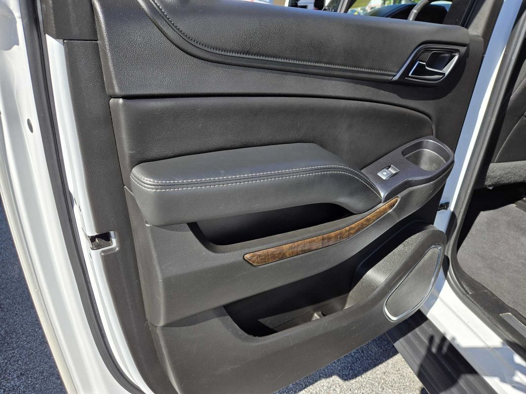 Used 2019 Chevrolet Suburban LT AWD/4WD image 29