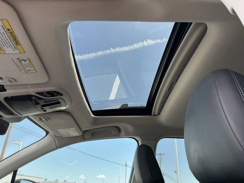 Used 2023 Subaru Outback Touring image 20