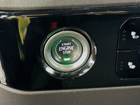 Used 2022 Chevrolet Silverado 1500 LT image 19