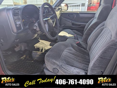Used 2001 Chevrolet S10 Pickup LS w/ Preferred Equipment Group image 17