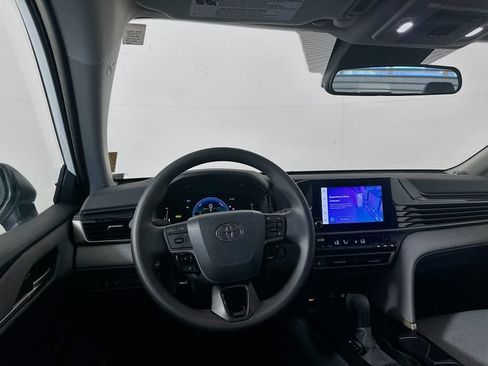 Certified 2025 Toyota Camry LE FWD image 22