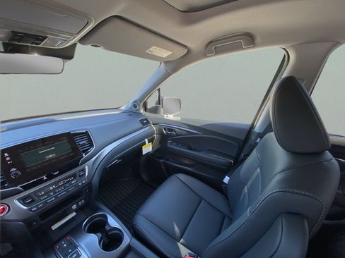 Used 2021 Honda Pilot Special Edition image 7