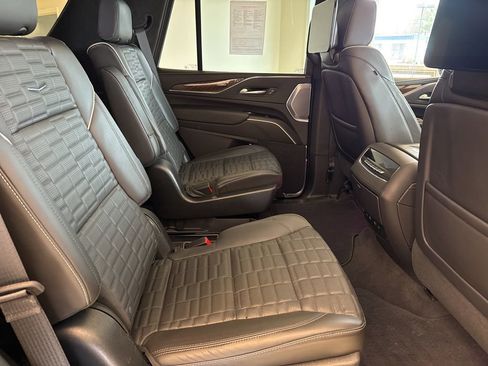 Certified 2023 Cadillac Escalade Sport Platinum w/ LPO, ONYX Package AWD/4WD image 13