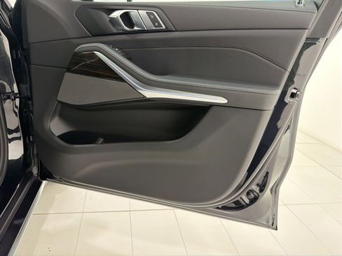 Used 2026 BMW X5 xDrive40i w/ Premium Package image 18