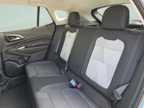 New 2026 Chevrolet Trax LS w/ LS Convenience Package FWD image 19