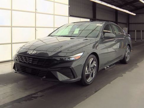 Certified 2026 Hyundai Elantra Limited FWD image 1