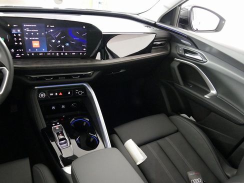 New 2025 Audi Q5 Premium Plus image 25