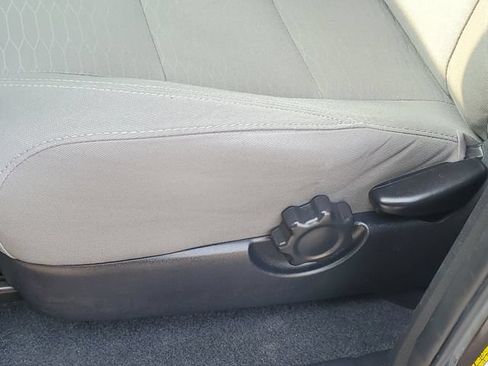 Used 2016 Toyota Tacoma SR5 w/ Towing Package RWD image 6