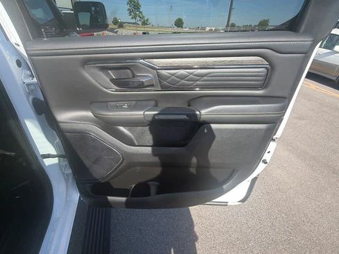 Used 2025 RAM 1500 Limited AWD/4WD image 22