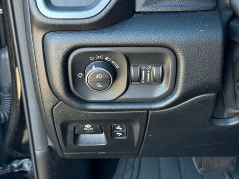 Used 2019 RAM 1500 Big Horn AWD/4WD image 19