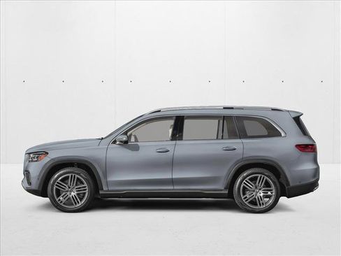 New 2025 Mercedes-Benz GLS 450 4MATIC image 3
