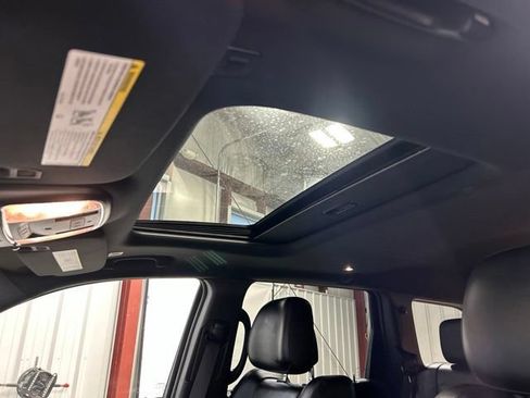 Used 2020 Jeep Grand Cherokee Limited AWD/4WD image 33