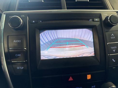Used 2017 Toyota Camry SE FWD image 25