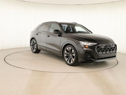 Certified 2025 Audi Q8 Prestige w/ Prestige Package image 10