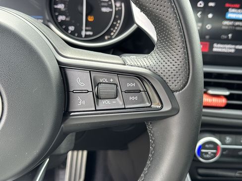 Used 2023 Alfa Romeo Giulia Veloce image 26