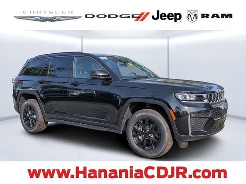 New 2026 Jeep Grand Cherokee Altitude AWD/4WD image 1