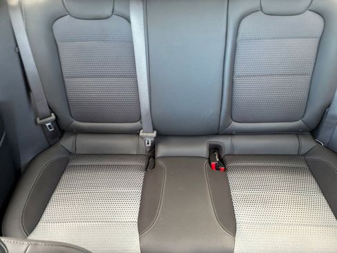 Used 2025 Chevrolet Trax LT w/ LT Convenience Package image 37