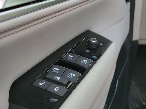 New 2026 Jeep Grand Wagoneer L Summit AWD/4WD image 18